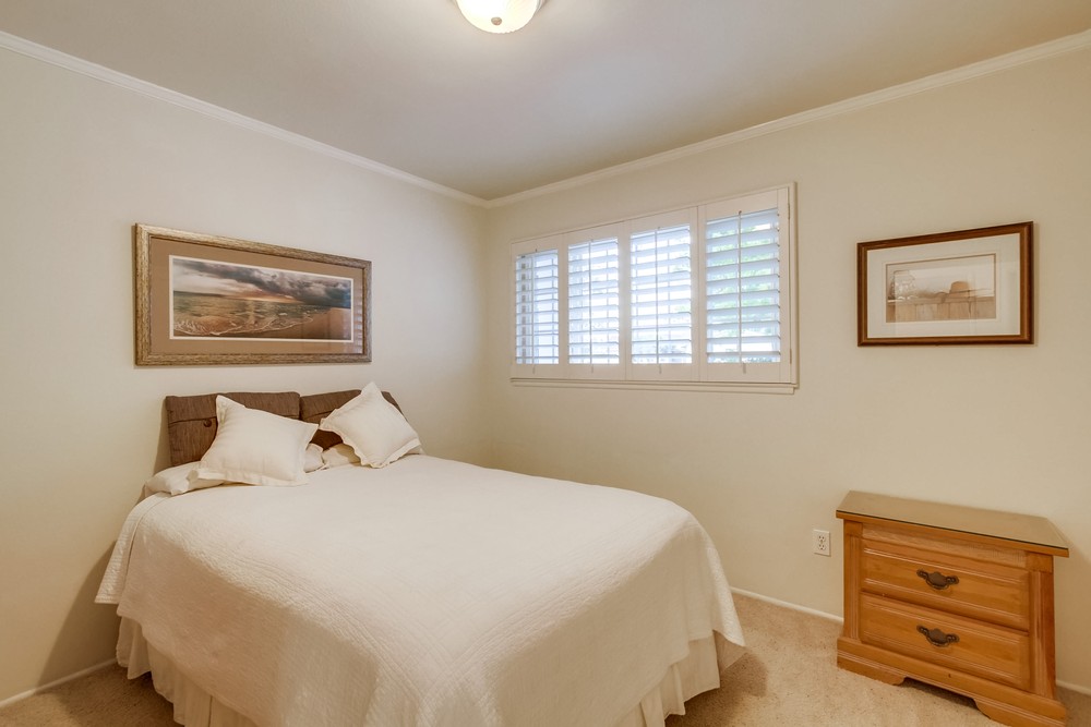 Virtual tour photo 32 of 47 for 2460 Blue Jay Dr