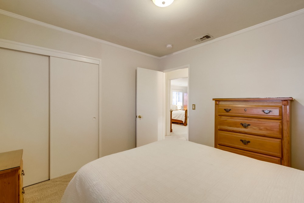Virtual tour photo 33 of 47 for 2460 Blue Jay Dr