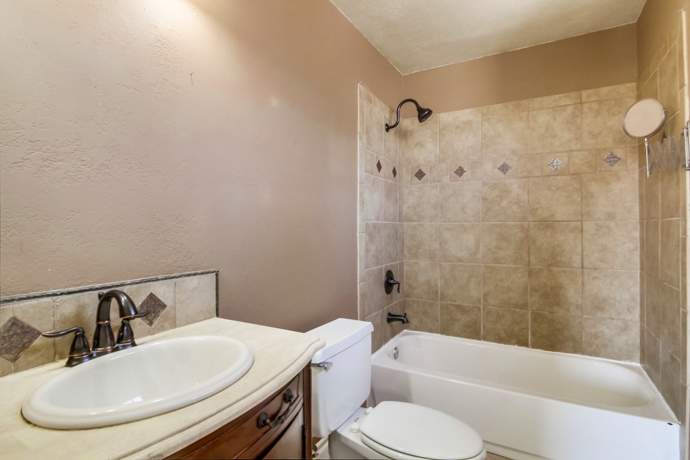 Virtual tour photo 31 of 49 for 2463 Bali Cove