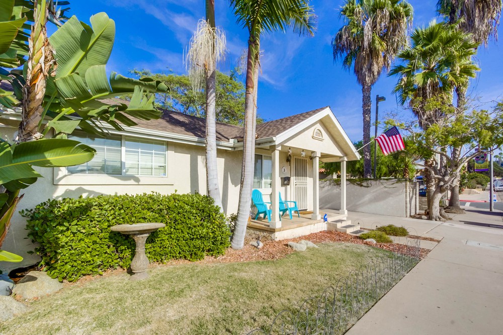 Virtual tour photo 4 of 37 for 2466 Congress St