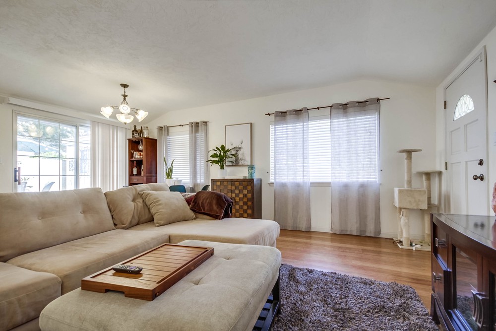 Virtual tour photo 11 of 37 for 2466 Congress St