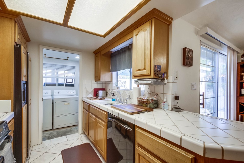 Virtual tour photo 17 of 37 for 2466 Congress St