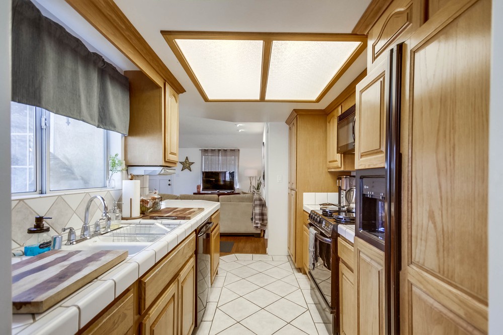 Virtual tour photo 19 of 37 for 2466 Congress St