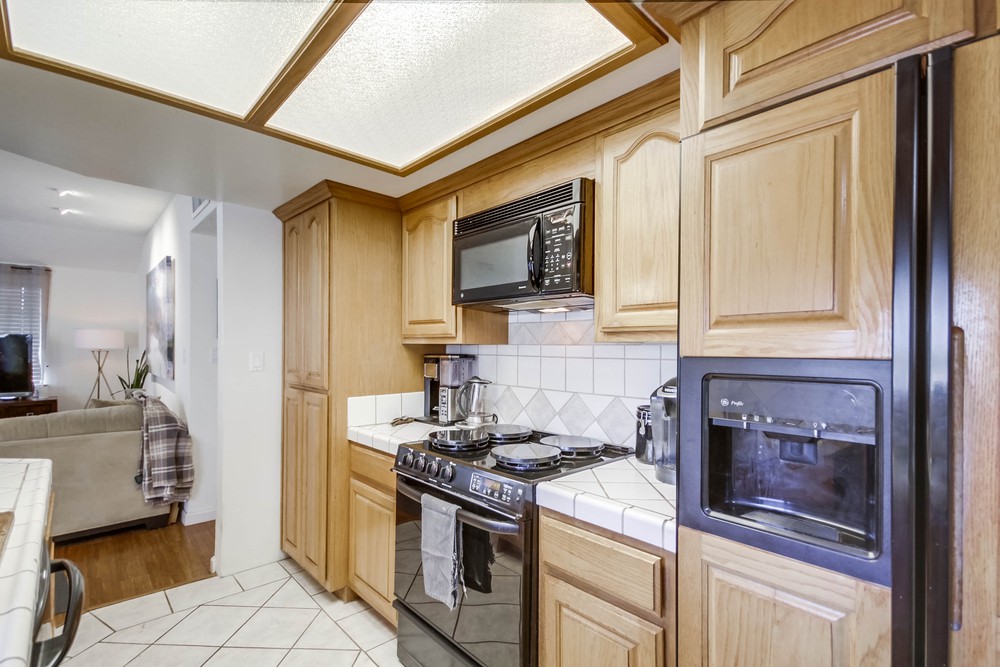 Virtual tour photo 21 of 37 for 2466 Congress St