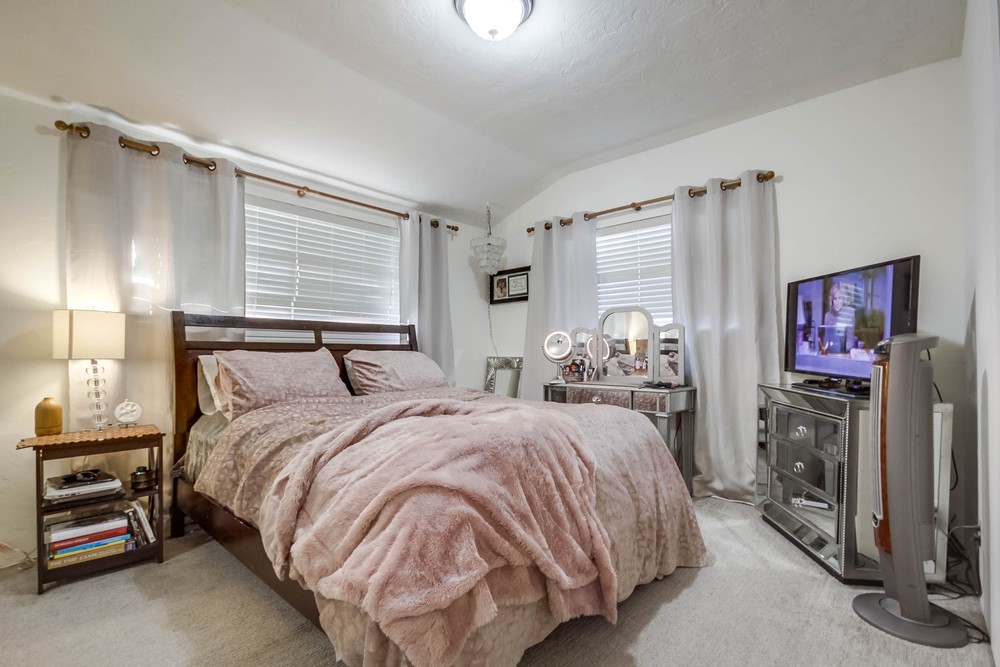 Virtual tour photo 23 of 37 for 2466 Congress St