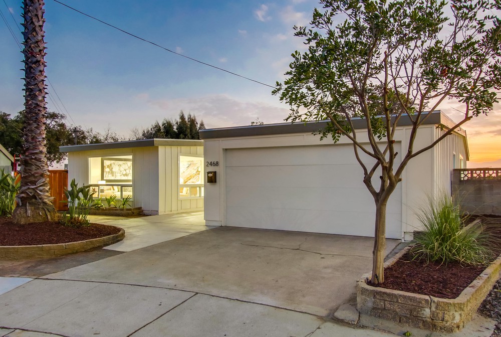Virtual tour photo 1 of 84 for 2468 Larrabee Pl