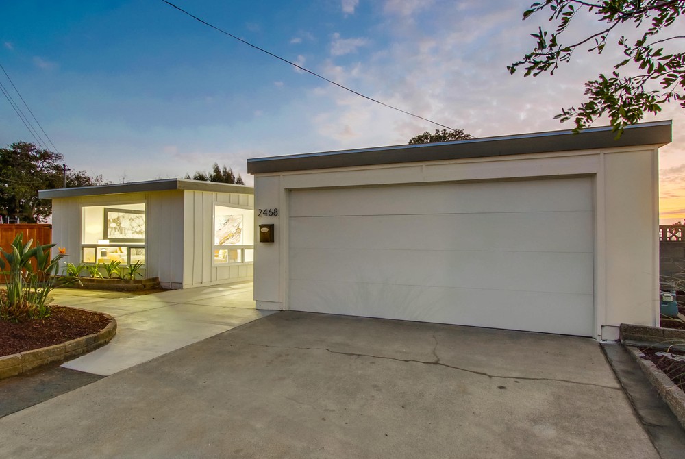 Virtual tour photo 3 of 84 for 2468 Larrabee Pl