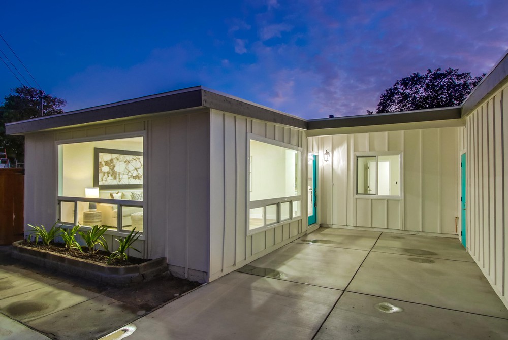 Virtual tour photo 5 of 84 for 2468 Larrabee Pl