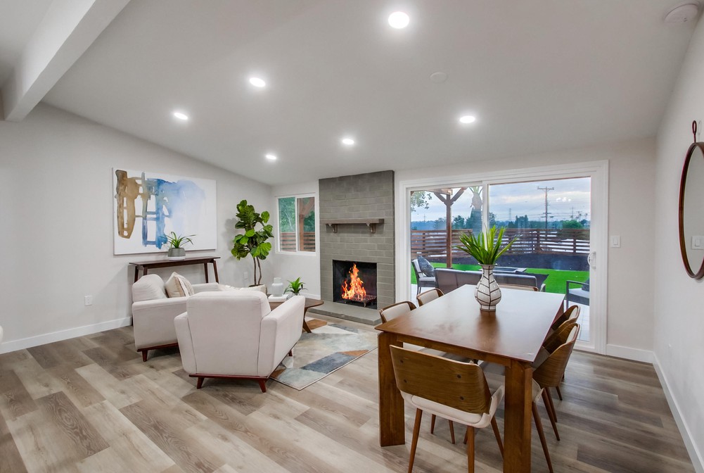 Virtual tour photo 27 of 84 for 2468 Larrabee Pl