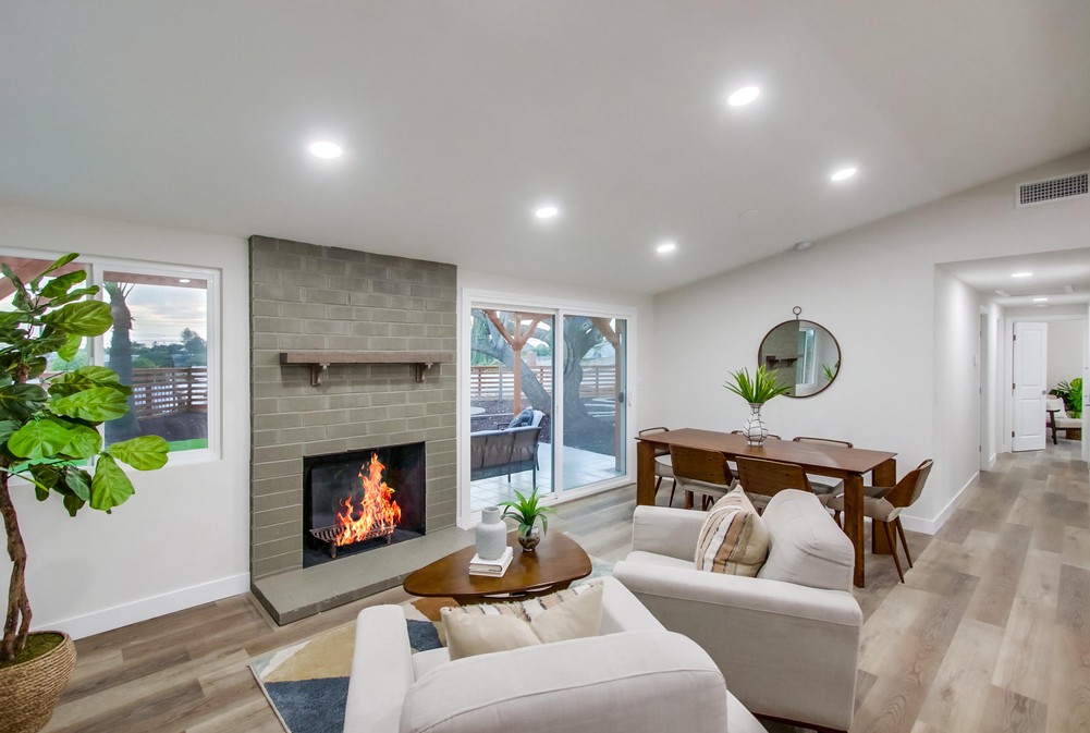 Virtual tour photo 28 of 84 for 2468 Larrabee Pl