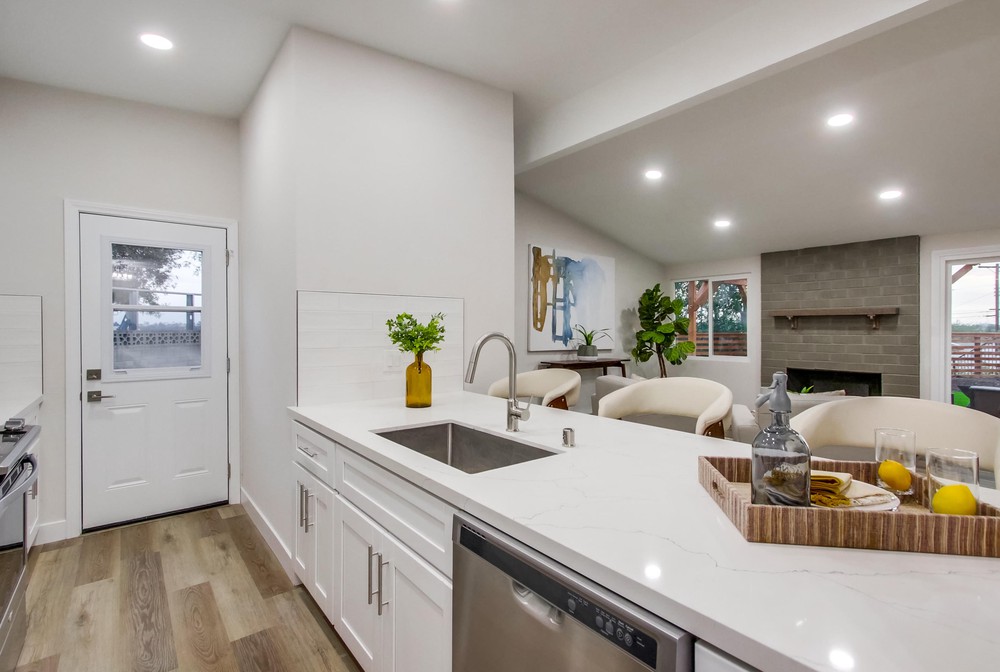 Virtual tour photo 37 of 84 for 2468 Larrabee Pl