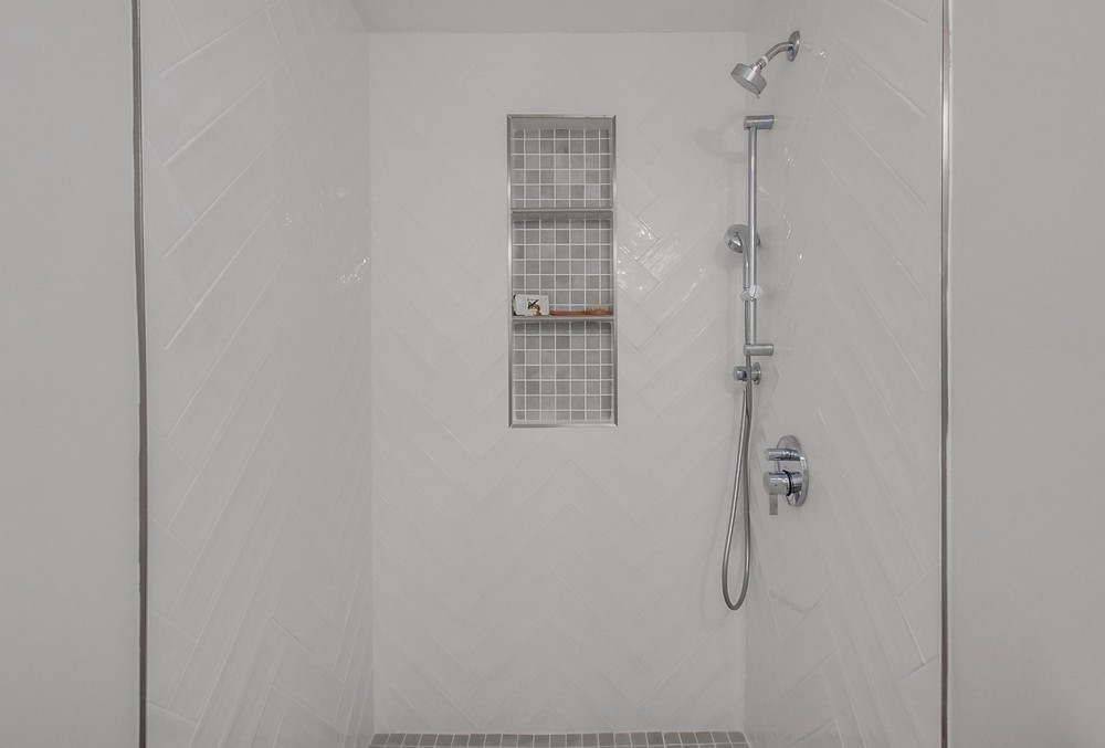 Virtual tour photo 53 of 84 for 2468 Larrabee Pl