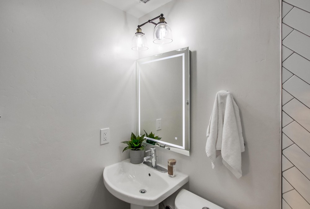 Virtual tour photo 63 of 84 for 2468 Larrabee Pl