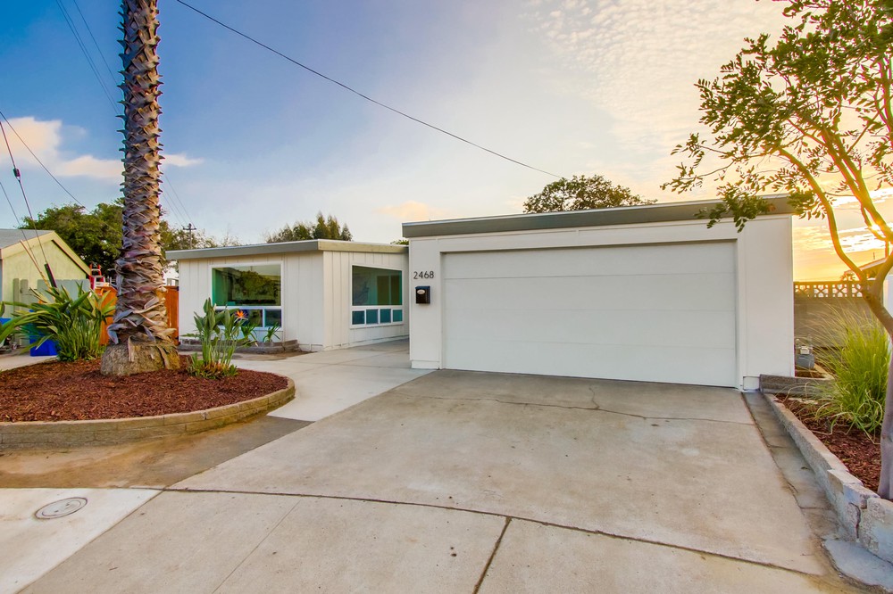Virtual tour photo 66 of 84 for 2468 Larrabee Pl
