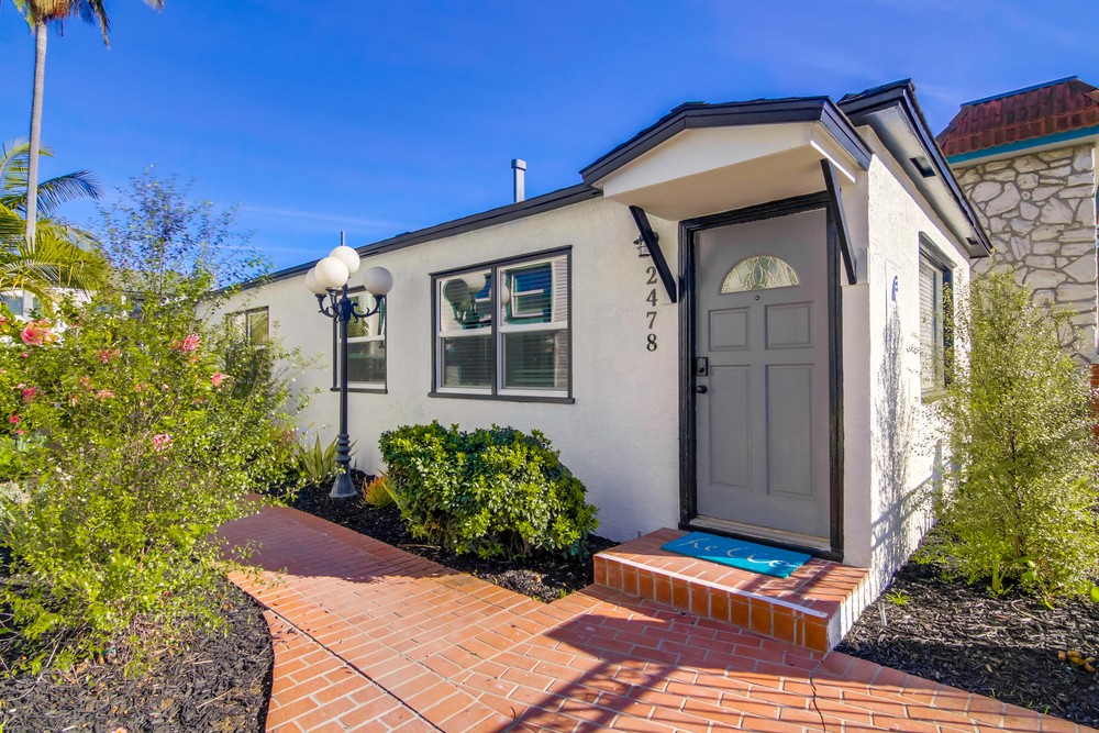 Virtual tour photo 4 of 108 for 2470 B St