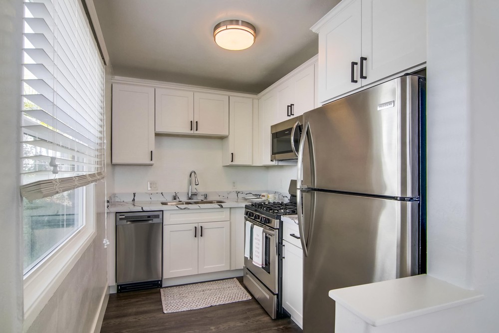 Virtual tour photo 10 of 108 for 2470 B St
