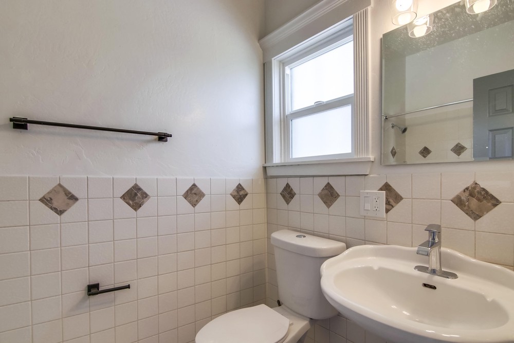 Virtual tour photo 100 of 108 for 2470 B St