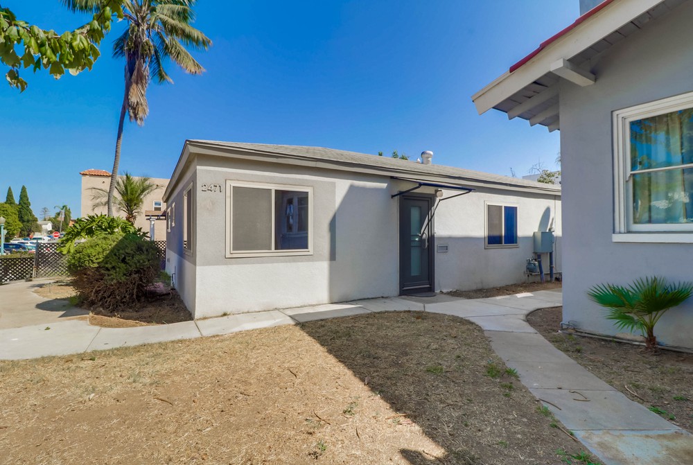 Virtual tour photo 3 of 53 for 2471 B St