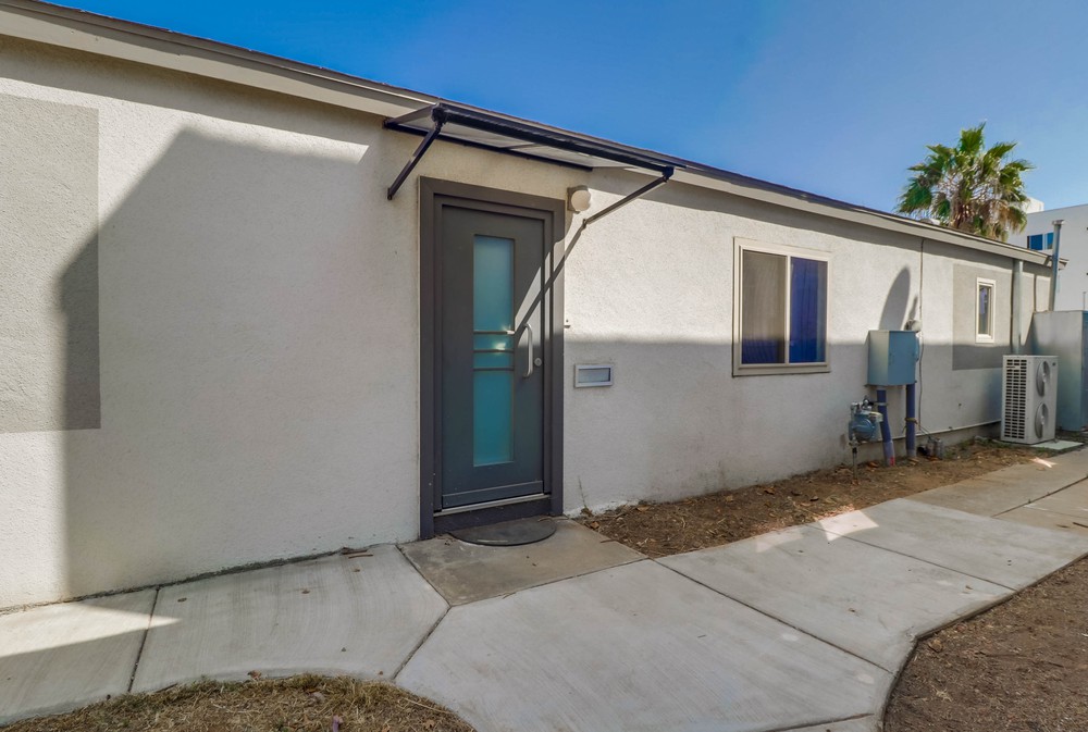 Virtual tour photo 5 of 53 for 2471 B St