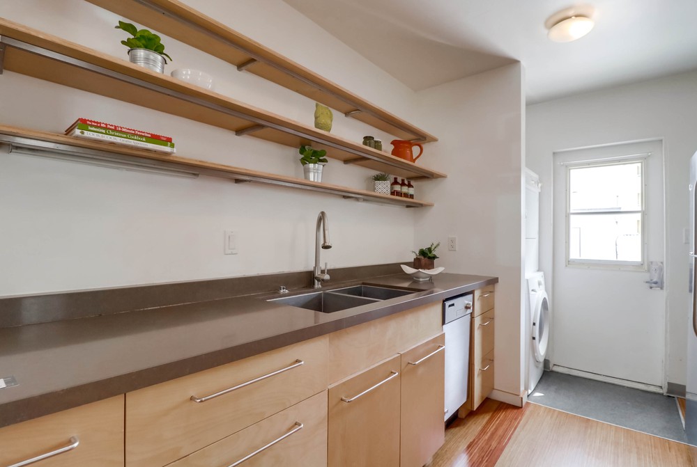 Virtual tour photo 23 of 53 for 2471 B St