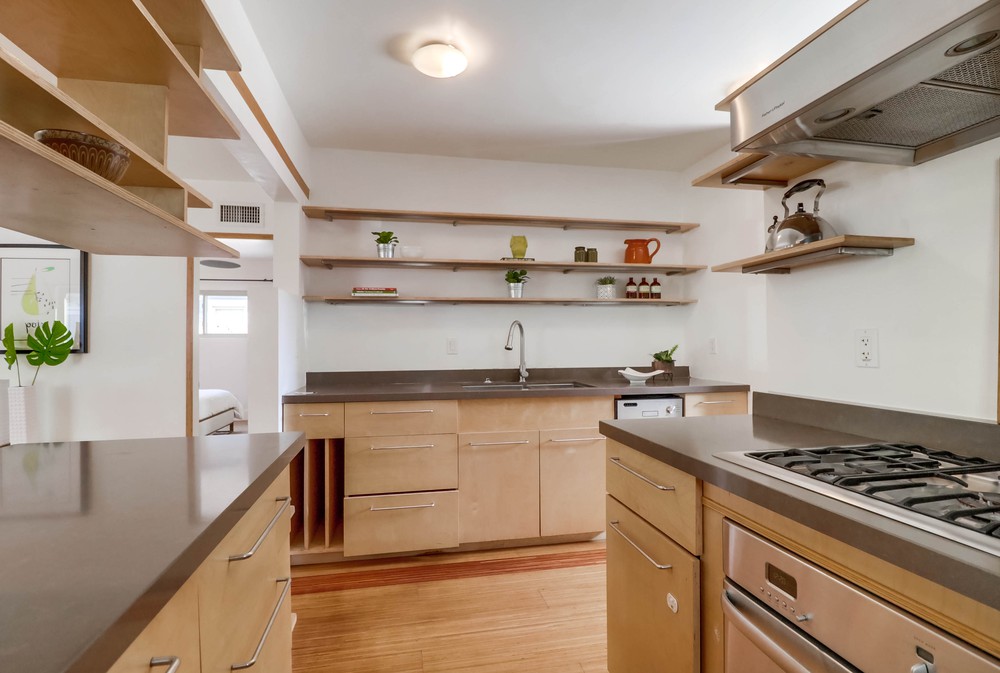 Virtual tour photo 29 of 53 for 2471 B St