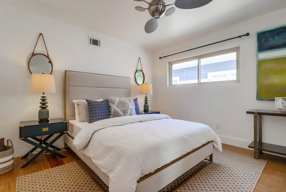 Virtual tour photo 32 of 53 for 2471 B St