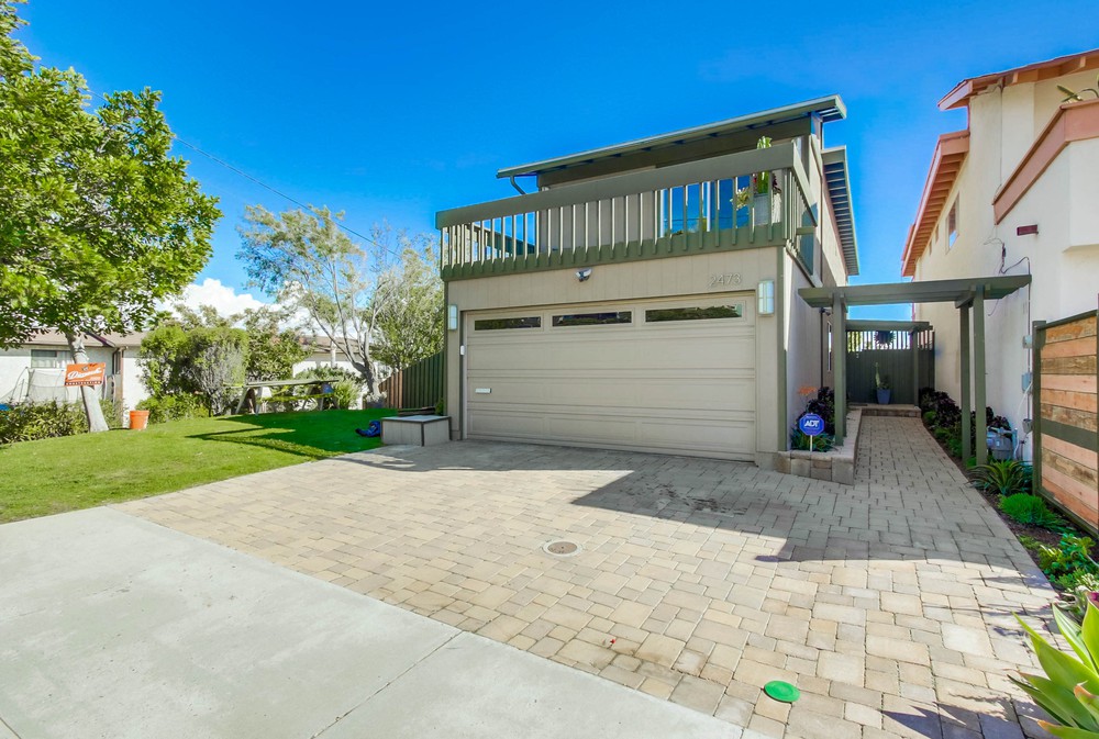 Virtual tour photo 1 of 56 for 2473 Geranium St