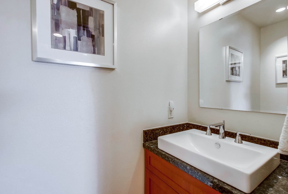 Virtual tour photo 18 of 56 for 2473 Geranium St