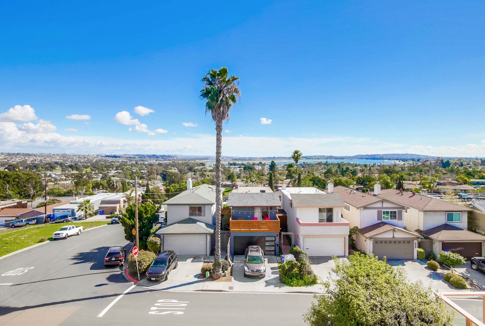 Virtual tour photo 30 of 56 for 2473 Geranium St