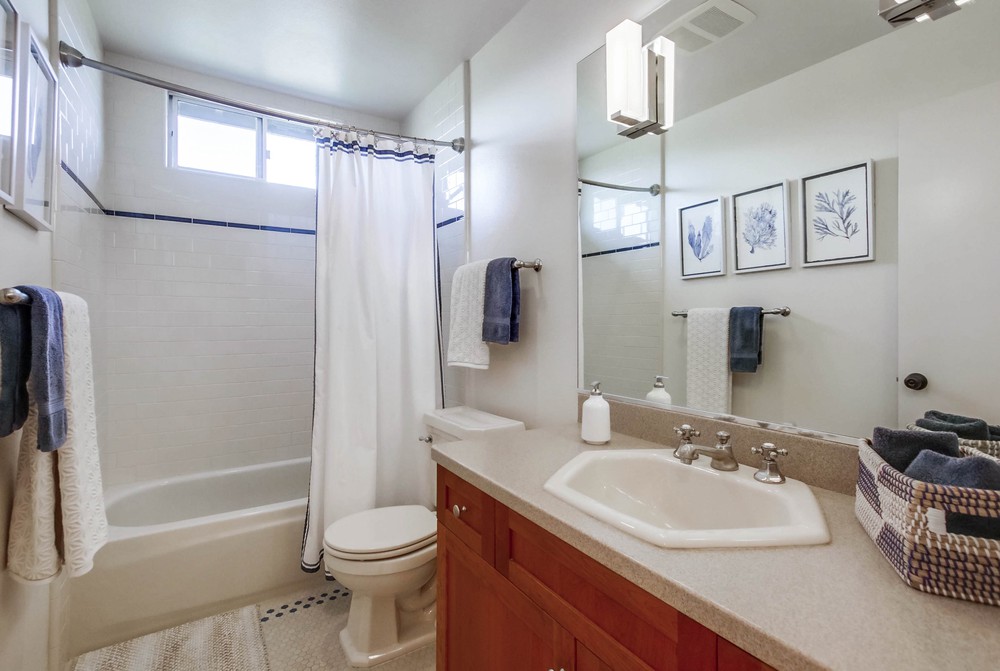 Virtual tour photo 42 of 56 for 2473 Geranium St