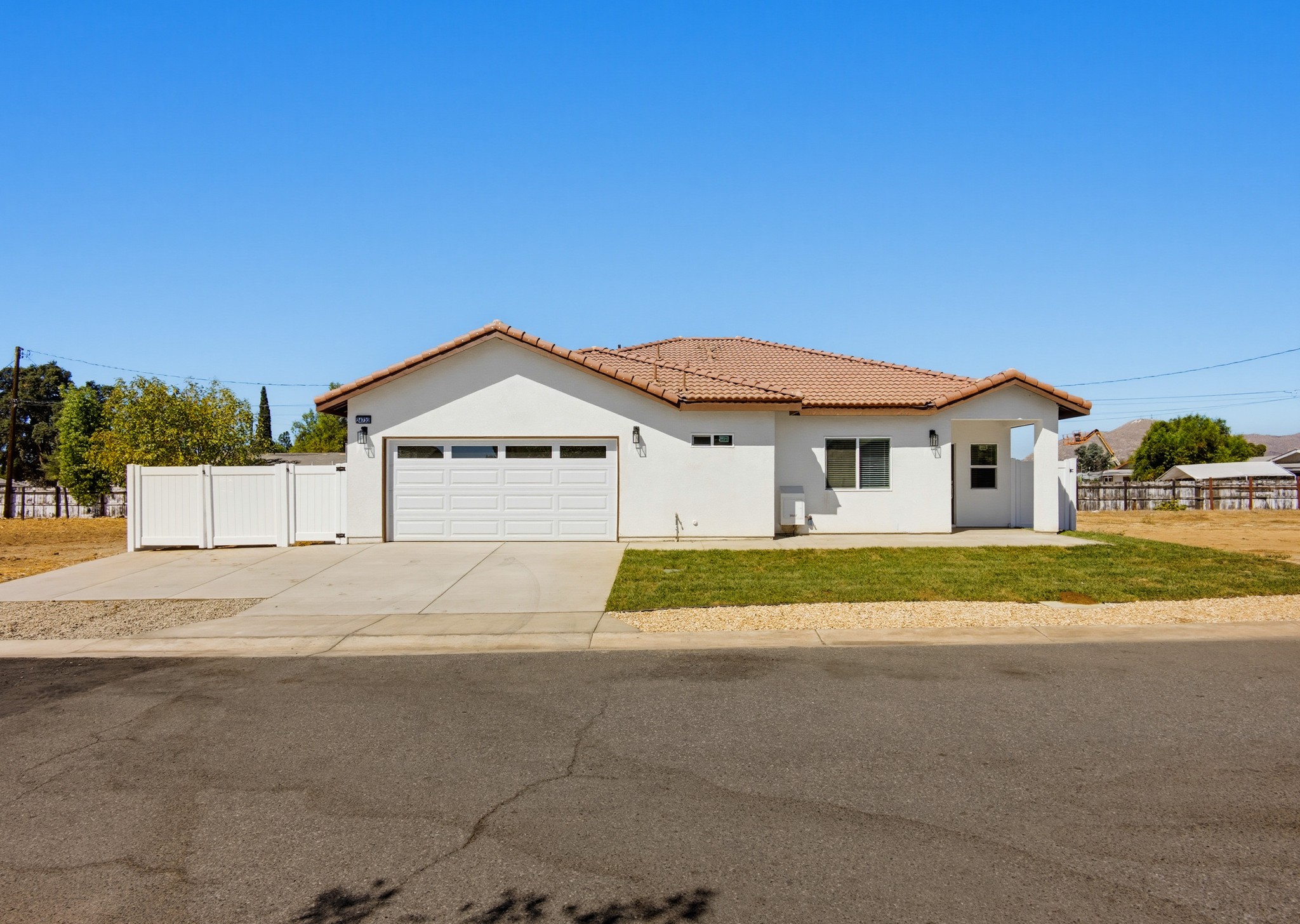 Virtual tour photo 1 of 44 for 24732 Eucalyptus Ave