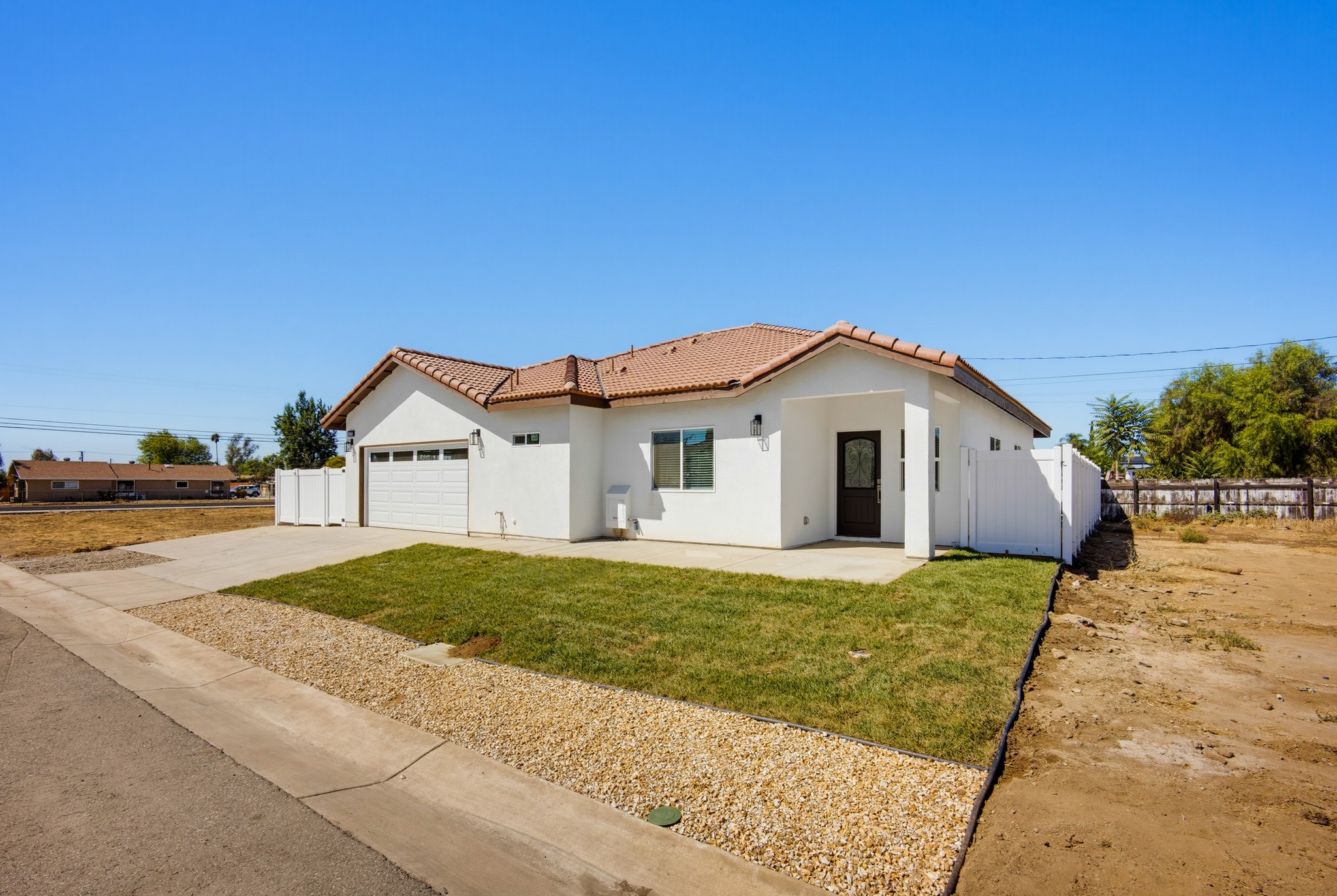 Virtual tour photo 4 of 44 for 24732 Eucalyptus Ave