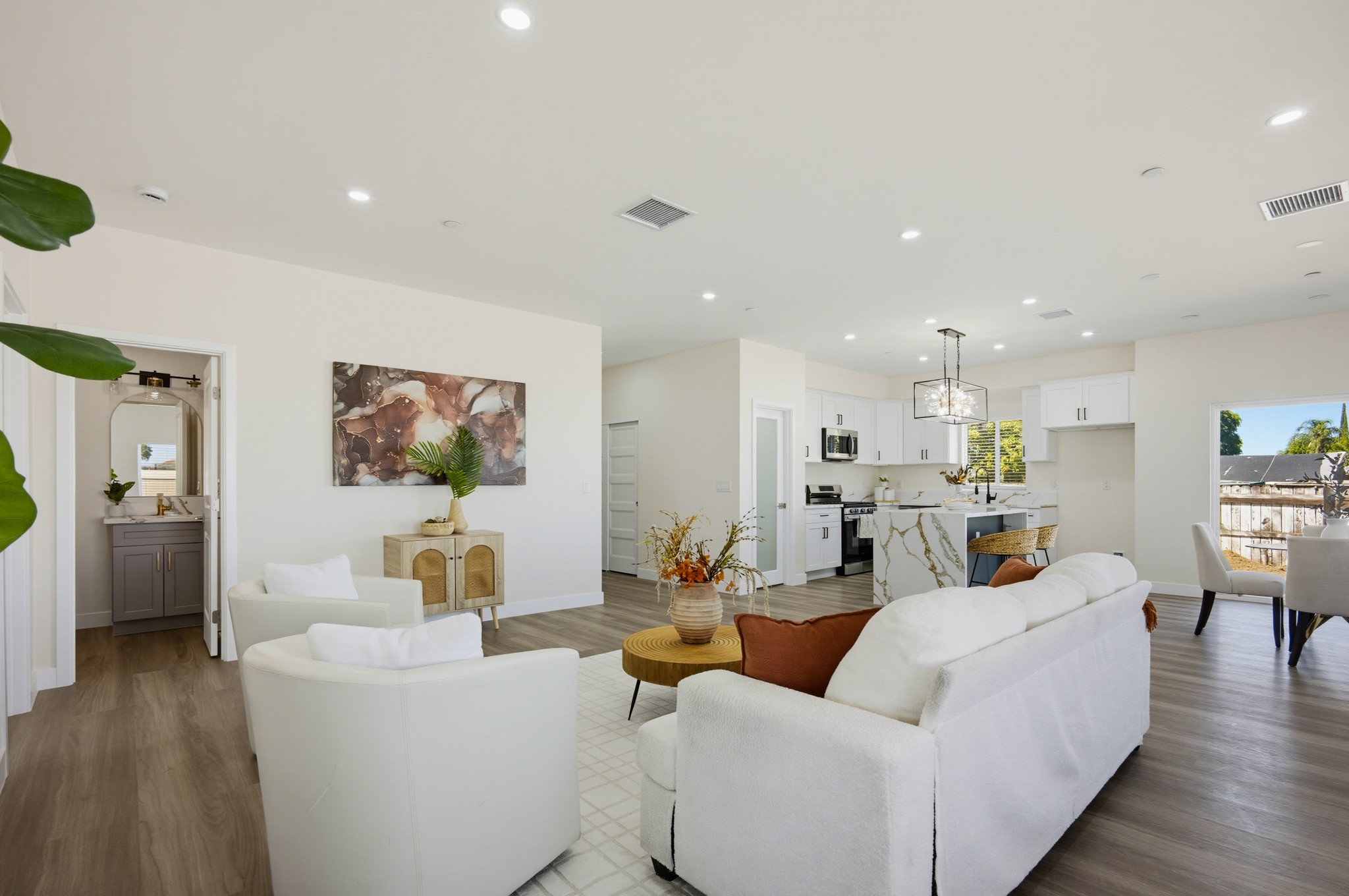 Virtual tour photo 8 of 44 for 24732 Eucalyptus Ave