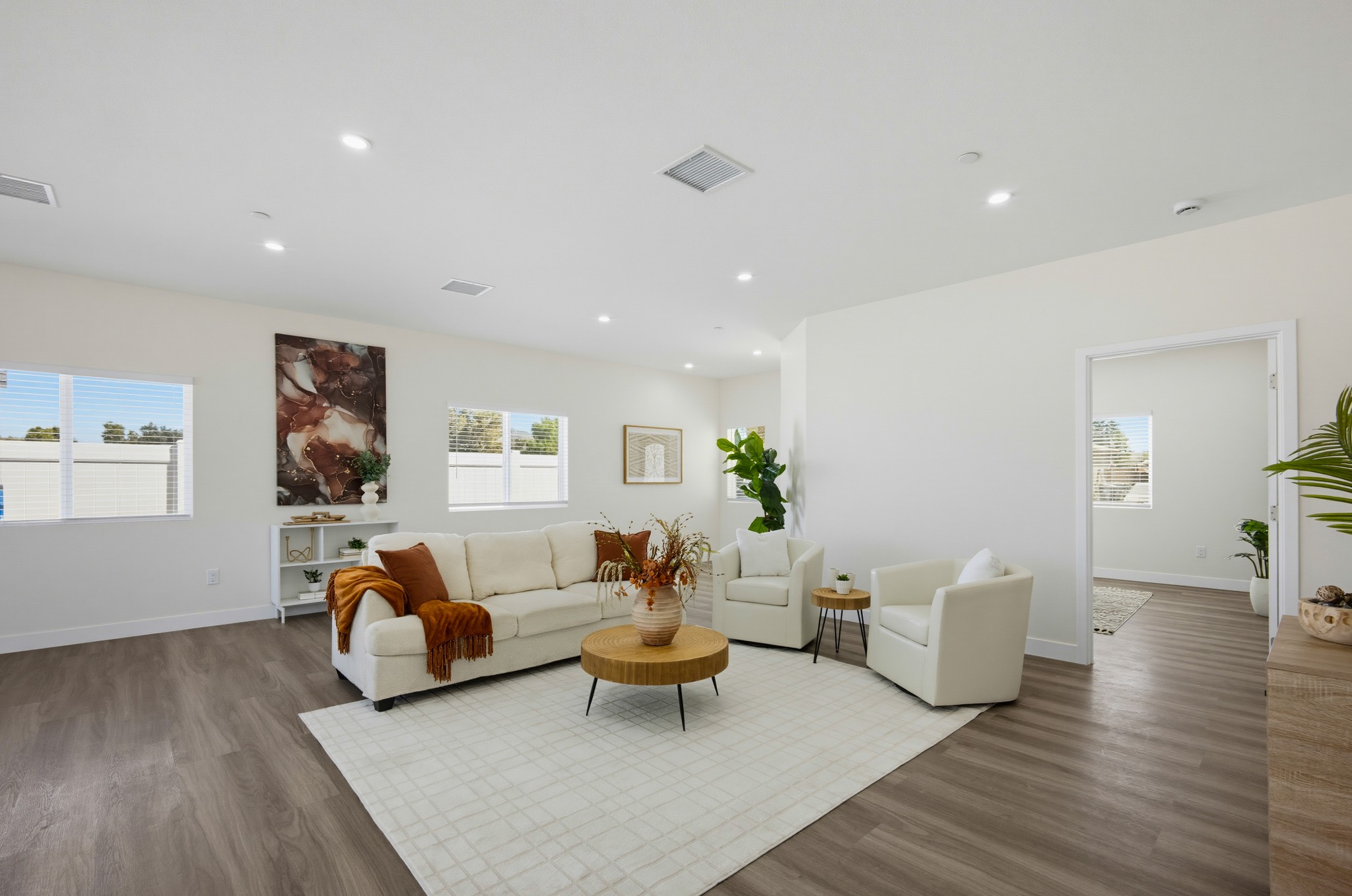 Virtual tour photo 9 of 44 for 24732 Eucalyptus Ave
