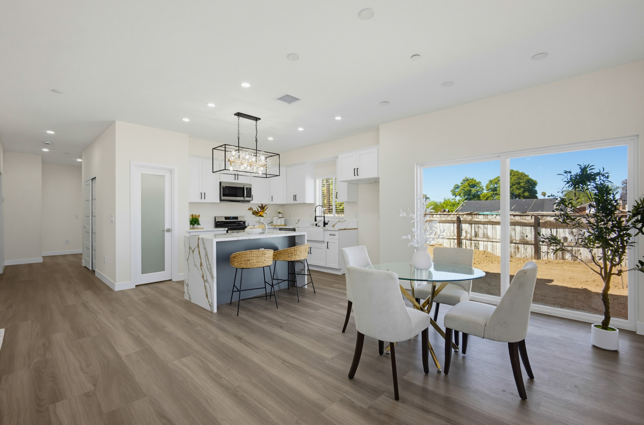Virtual tour photo 12 of 44 for 24732 Eucalyptus Ave