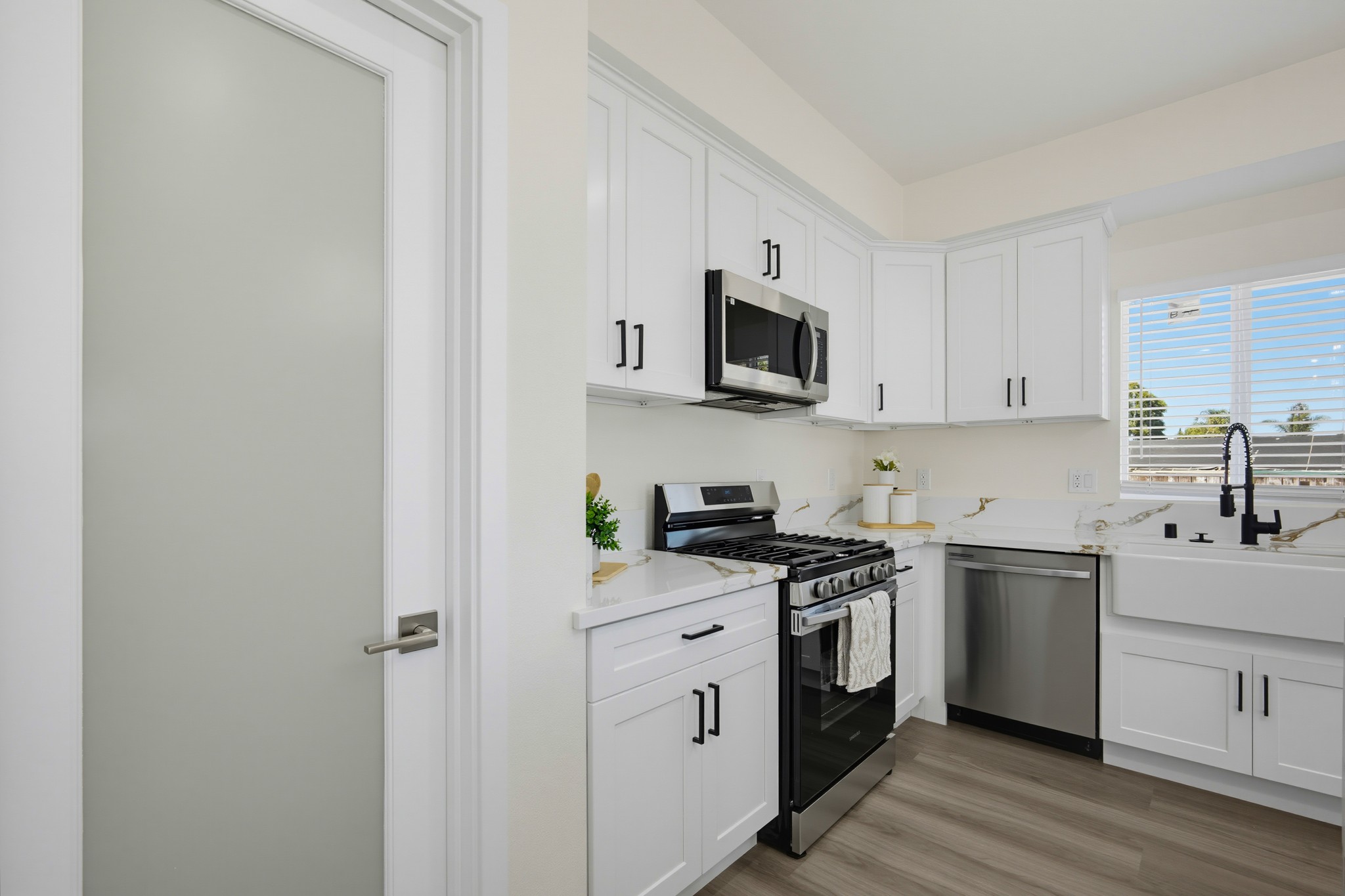 Virtual tour photo 15 of 44 for 24732 Eucalyptus Ave