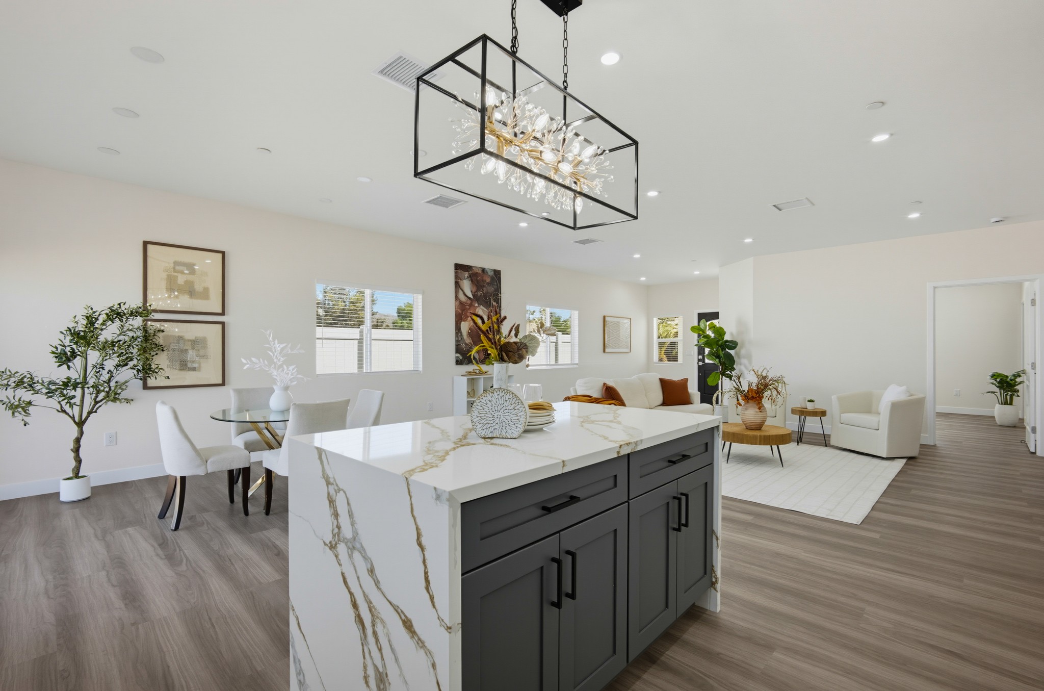 Virtual tour photo 17 of 44 for 24732 Eucalyptus Ave