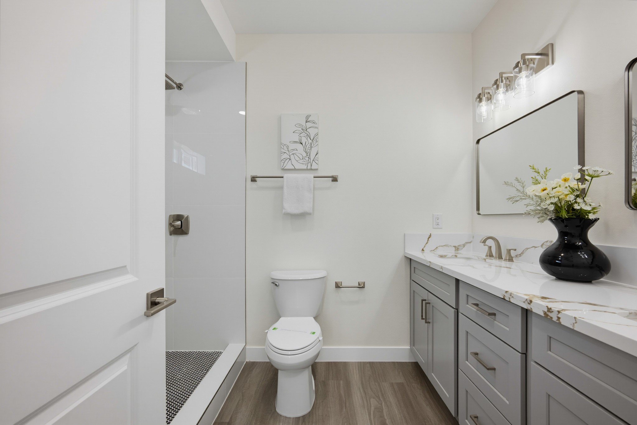 Virtual tour photo 24 of 44 for 24732 Eucalyptus Ave