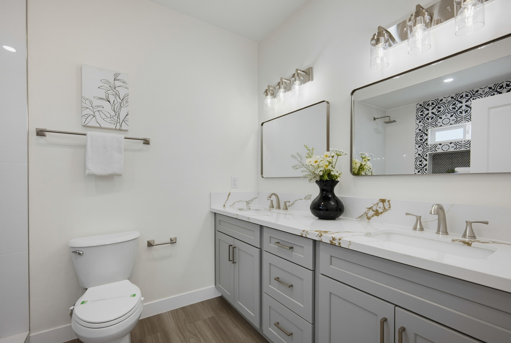 Virtual tour photo 25 of 44 for 24732 Eucalyptus Ave