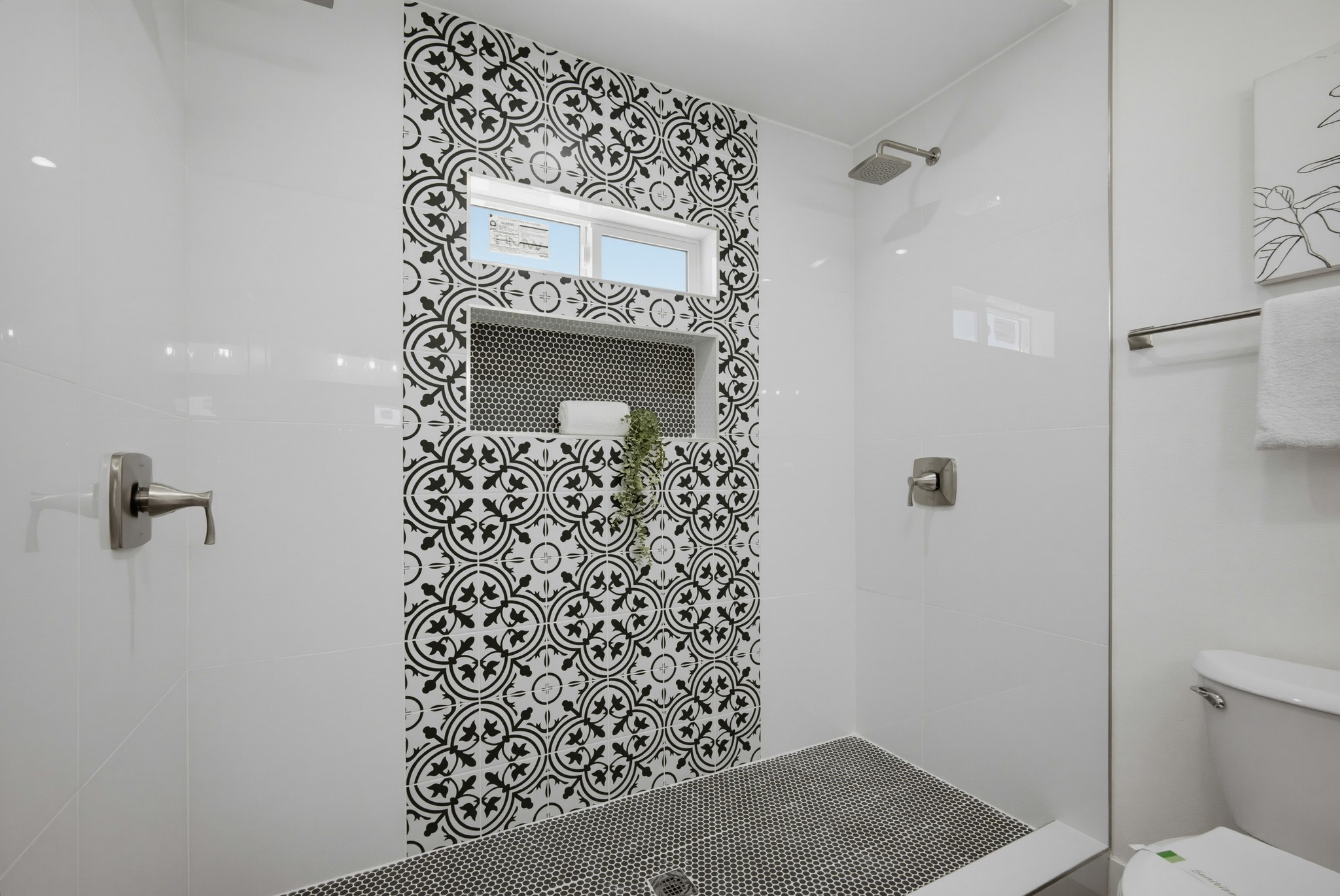 Virtual tour photo 26 of 44 for 24732 Eucalyptus Ave