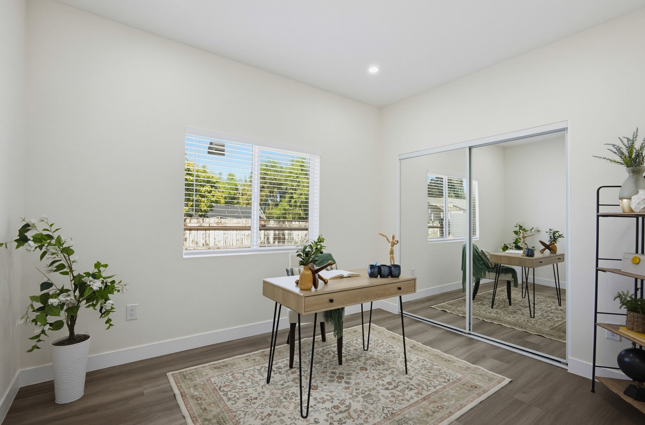 Virtual tour photo 28 of 44 for 24732 Eucalyptus Ave