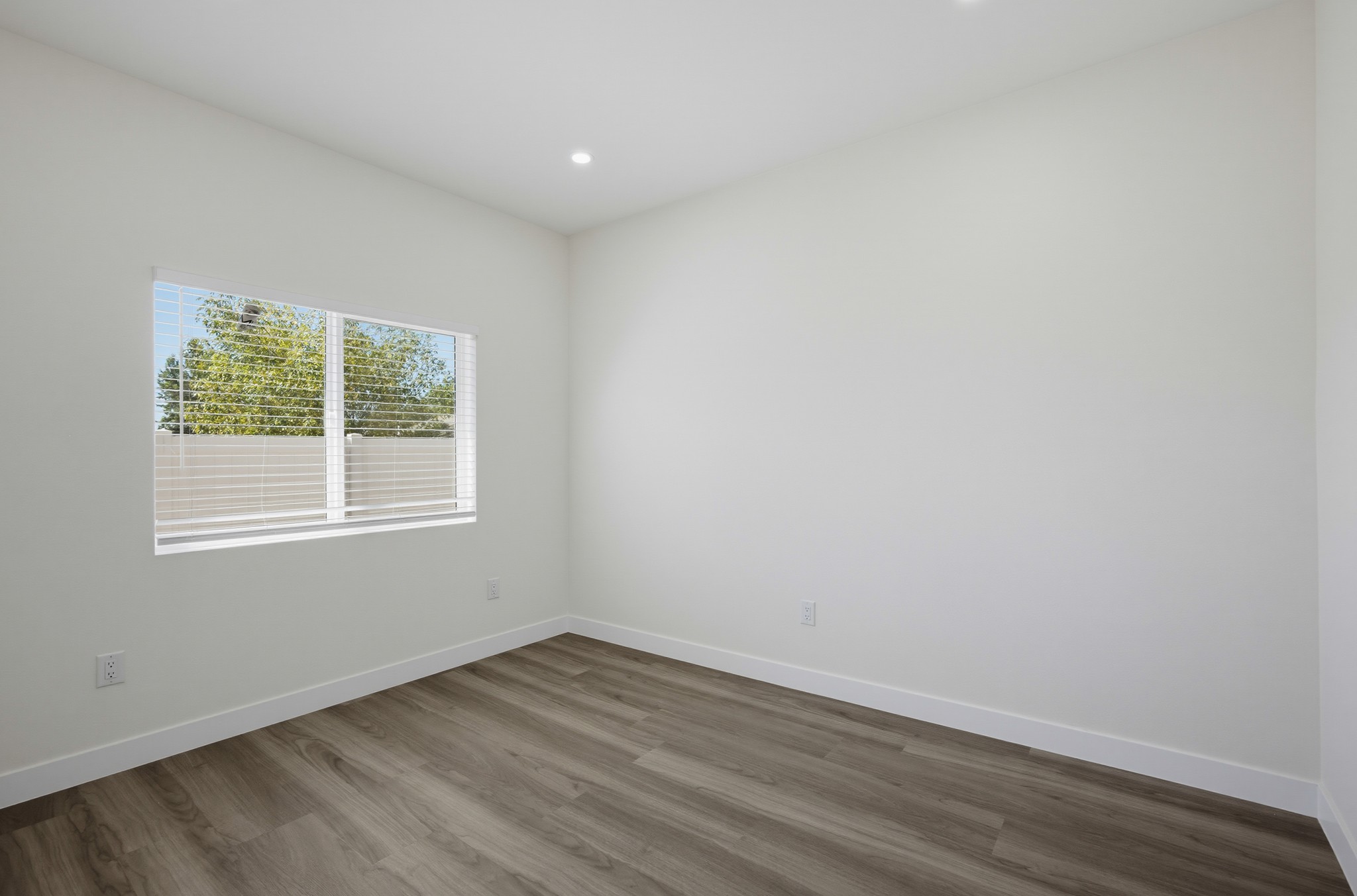 Virtual tour photo 30 of 44 for 24732 Eucalyptus Ave