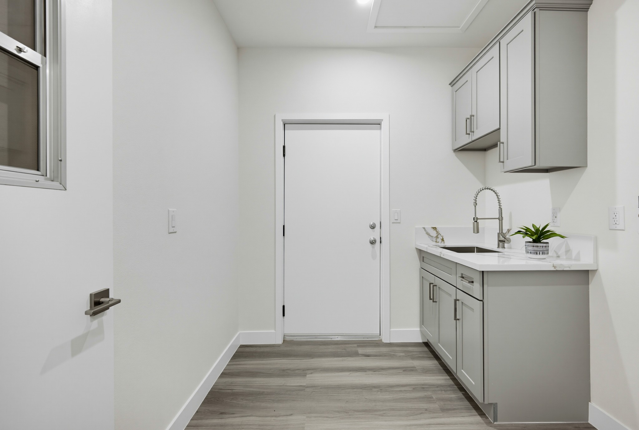 Virtual tour photo 36 of 44 for 24732 Eucalyptus Ave