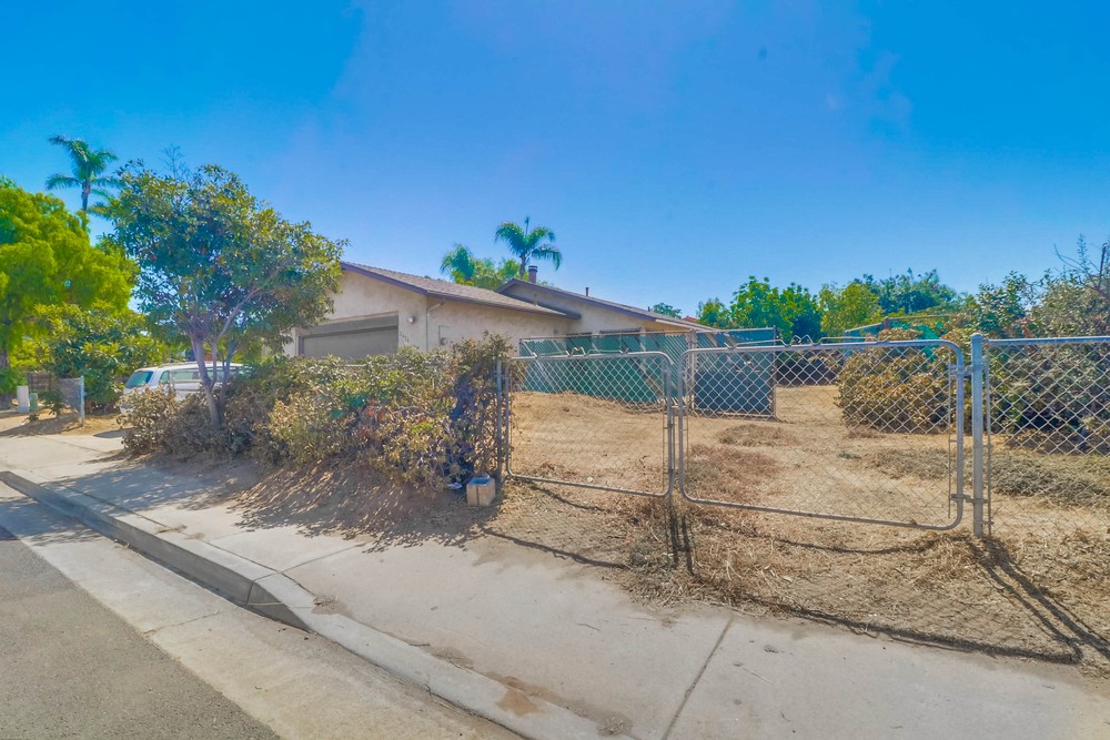Virtual tour photo 4 of 33 for 2475 Palm Ave