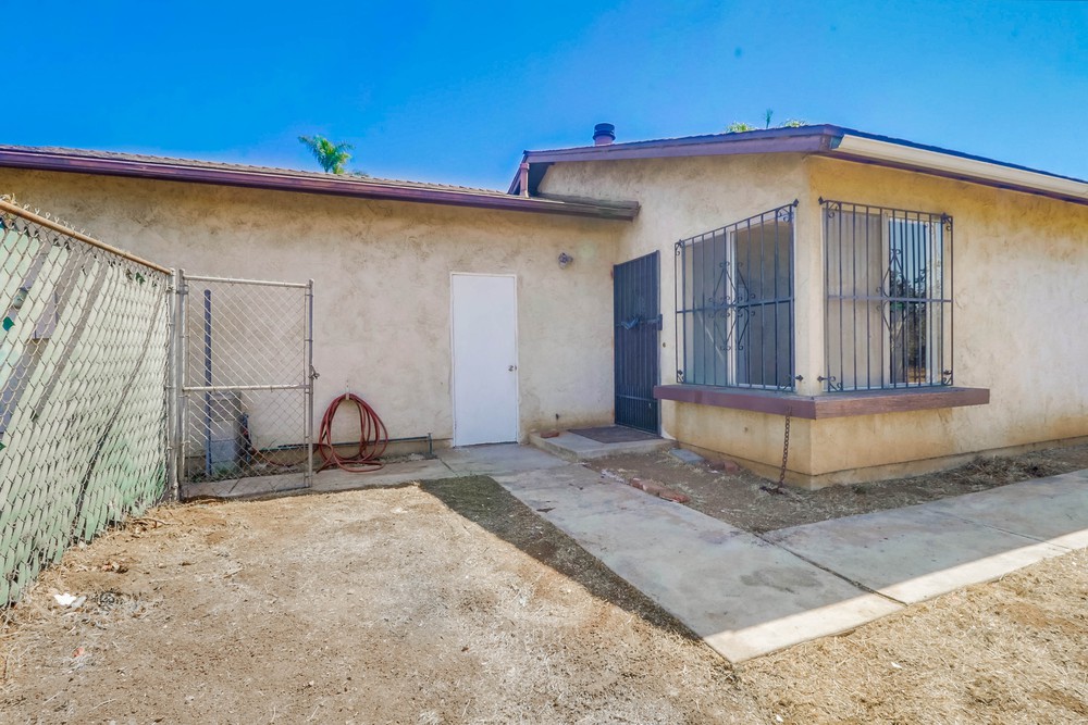 Virtual tour photo 6 of 33 for 2475 Palm Ave
