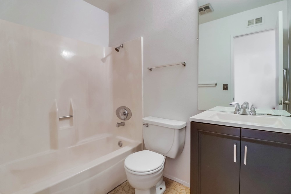 Virtual tour photo 25 of 33 for 2475 Palm Ave
