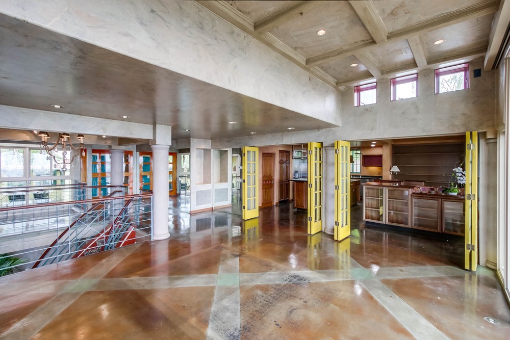 Virtual tour photo 12 of 103 for 2481 Presidio Dr