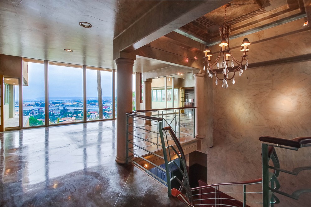 Virtual tour photo 14 of 103 for 2481 Presidio Dr