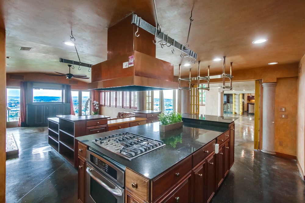Virtual tour photo 16 of 103 for 2481 Presidio Dr