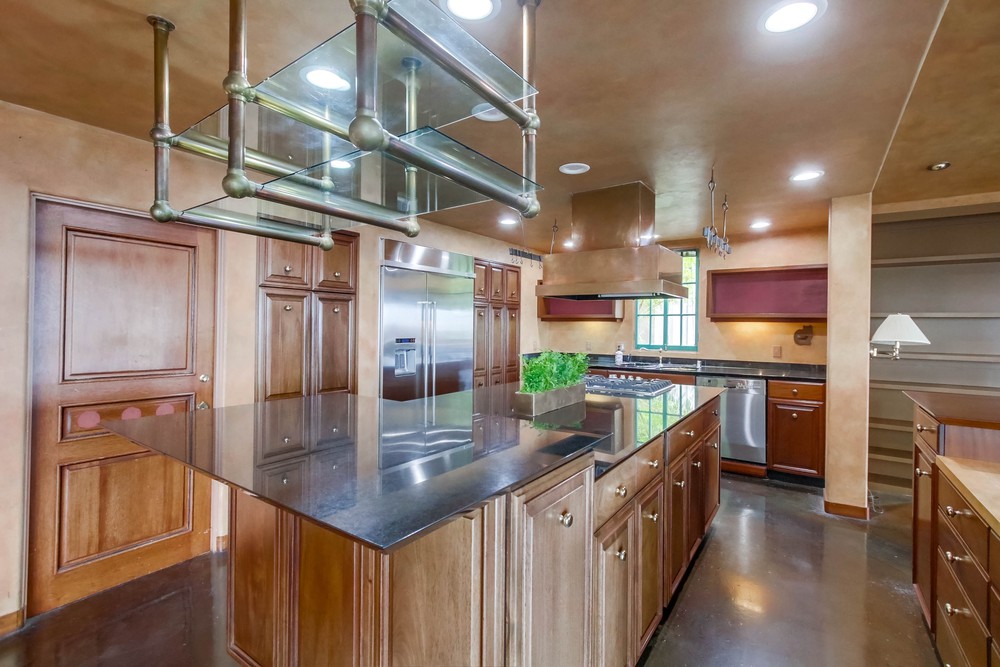 Virtual tour photo 18 of 103 for 2481 Presidio Dr